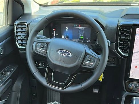 Certified 2025 Ford Ranger XLT image 23