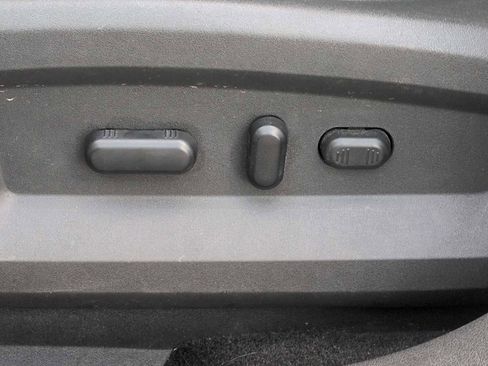 Used 2013 Ford Edge SEL image 17