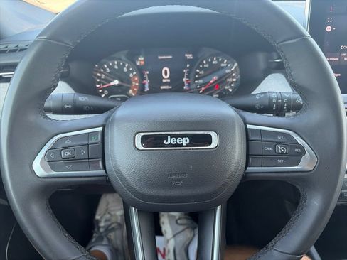 Used 2024 Jeep Compass Latitude AWD/4WD image 21