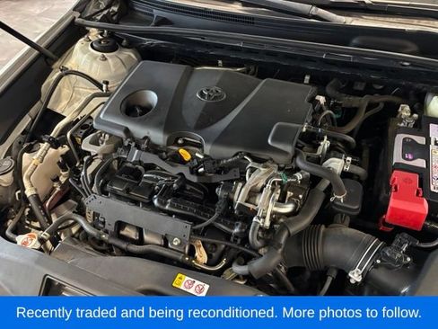 Used 2018 Toyota Camry SE FWD image 33