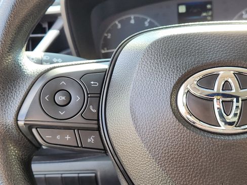 Certified 2025 Toyota Corolla LE image 18