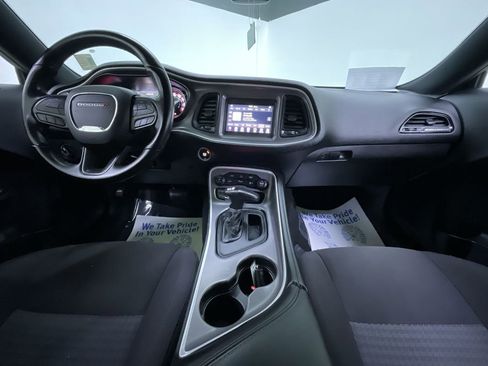 Used 2022 Dodge Challenger GT image 18