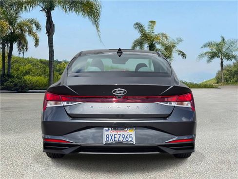 Used 2021 Hyundai Elantra SEL w/ Convenience Package image 5