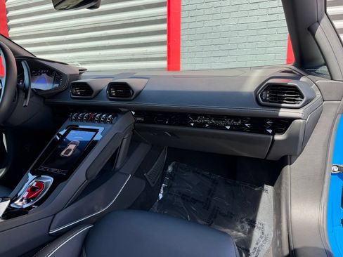 Used 2021 Lamborghini Huracan EVO RWD image 44
