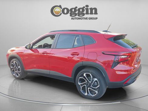 New 2026 Chevrolet Trax RS w/ Sunroof Package image 3