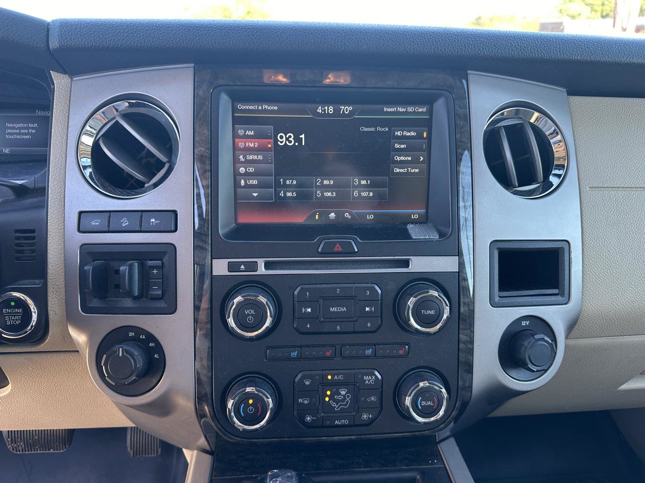 Used 2015 Ford Expedition EL Limited w/ Equipment Group 301A AWD/4WD image 16