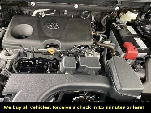Used 2025 Toyota RAV4 XLE image 32