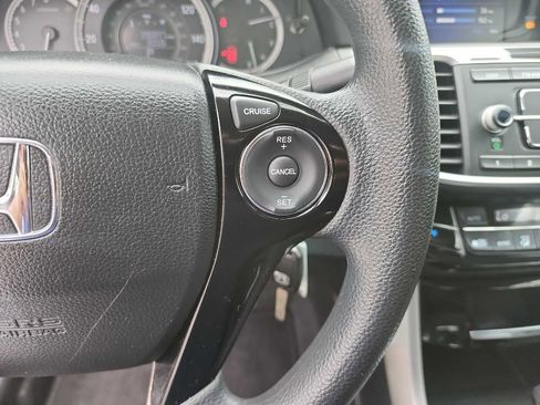 Used 2016 Honda Accord LX image 19