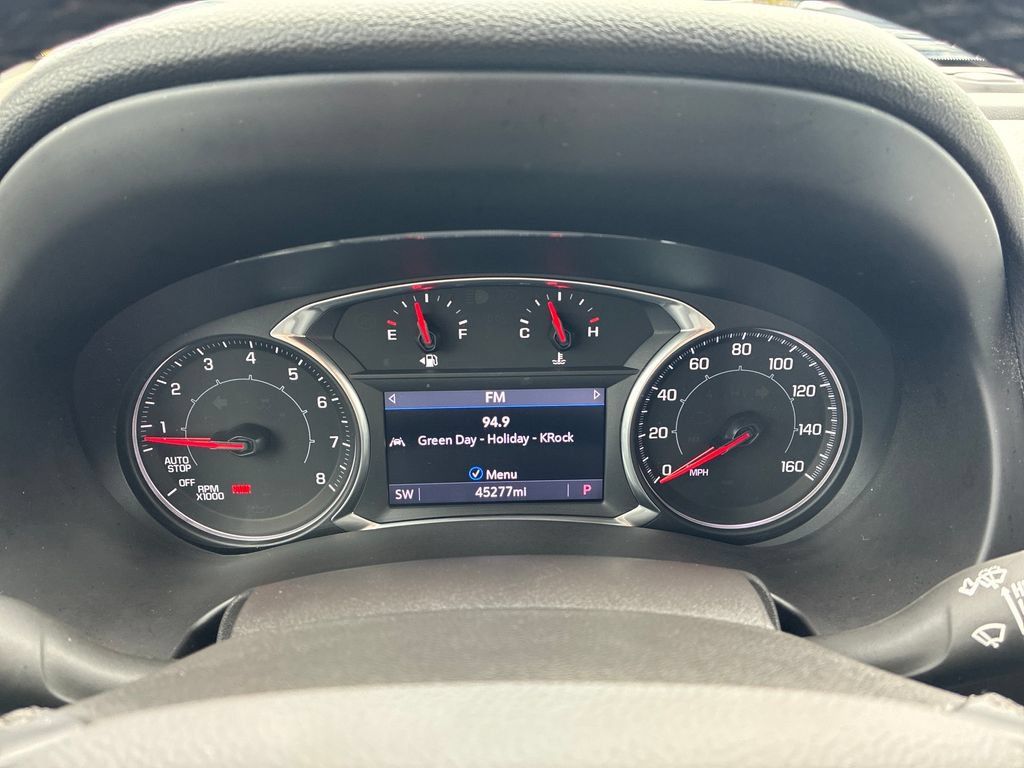 Used 2024 GMC Terrain SLT AWD/4WD image 11