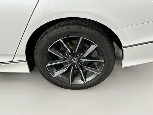 Used 2021 Honda Accord EX-L image 11