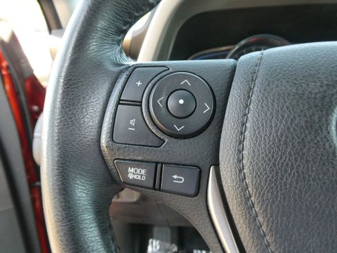 Used 2015 Toyota RAV4 Limited image 19
