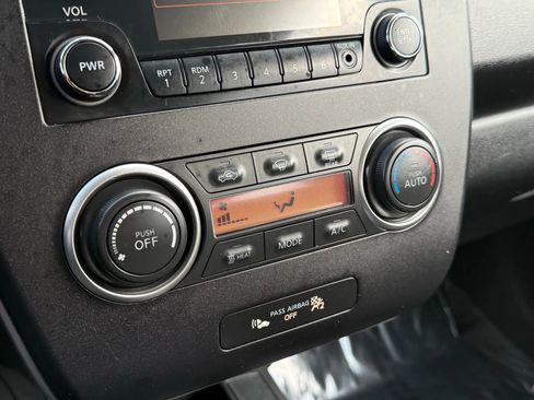 Used 2015 Nissan Leaf S w/ Charge Package image 37