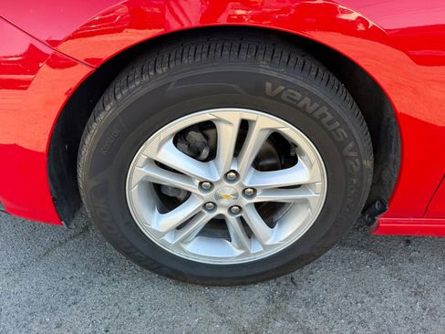 Used 2018 Chevrolet Cruze LT w/ Convenience Package FWD image 32