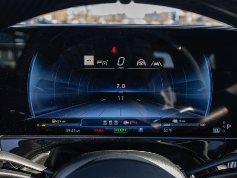 New 2026 Mercedes-Benz E 53 AMG 4MATIC Sedan image 33