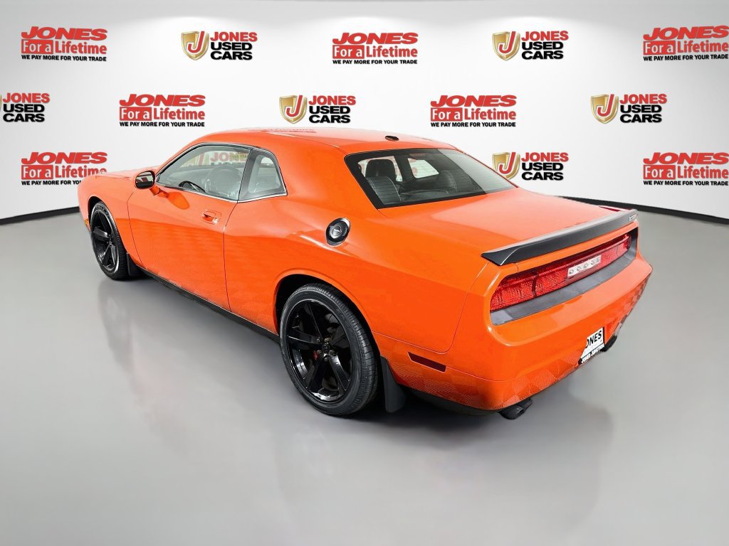 Used 2009 Dodge Challenger SRT8 w/ SRT Option Group II RWD image 2