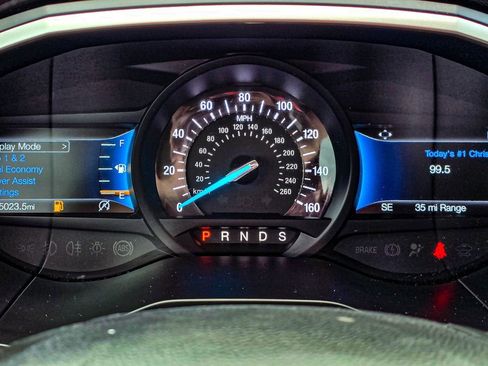 Used 2021 Ford Edge SE FWD image 27