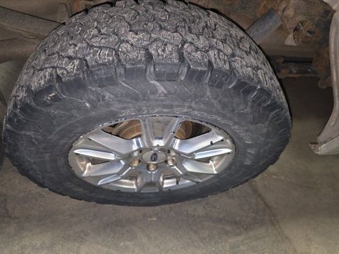 Used 2017 Ford F150 XLT w/ Equipment Group 302A Luxury image 6