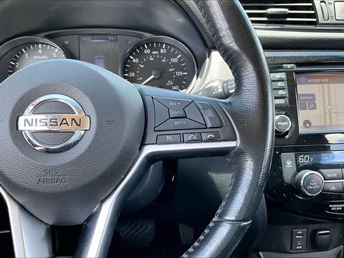 Used 2017 Nissan Rogue Sport SL FWD image 20