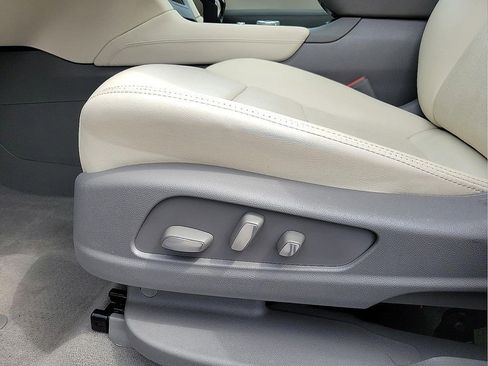 Certified 2023 Cadillac XT5 Premium Luxury AWD/4WD image 12