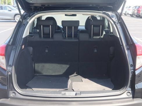 Used 2021 Honda HR-V LX image 9