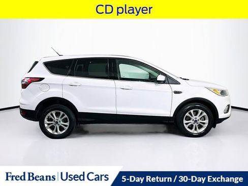 Used 2017 Ford Escape SE image 10