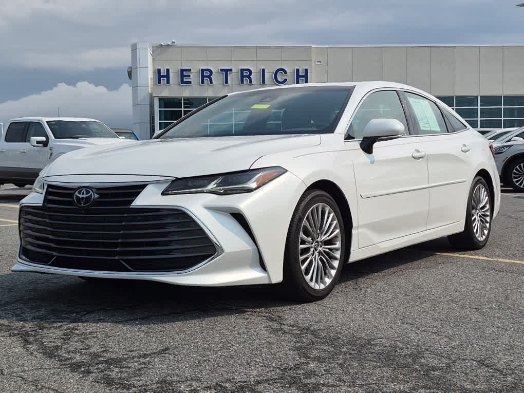 Used 2019 Toyota Avalon Limited w/ Advanced Safety Package FWD image 1