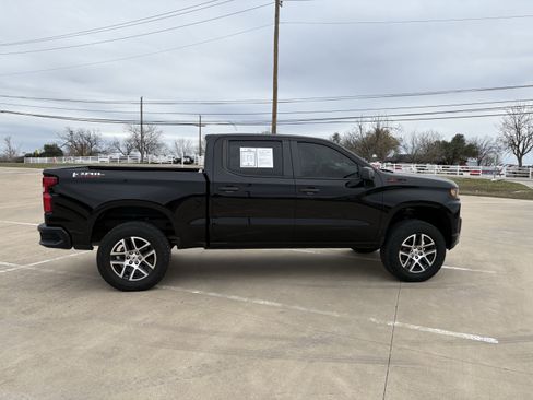 Used 2019 Chevrolet Silverado 1500 Custom Trail Boss w/ Custom Convenience Package image 6