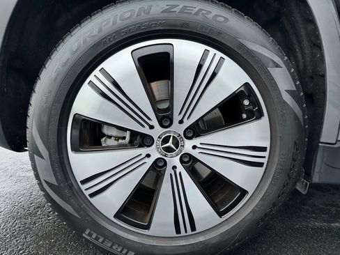 Used 2023 Mercedes-Benz EQB 300 4MATIC w/ Exclusive Package image 20