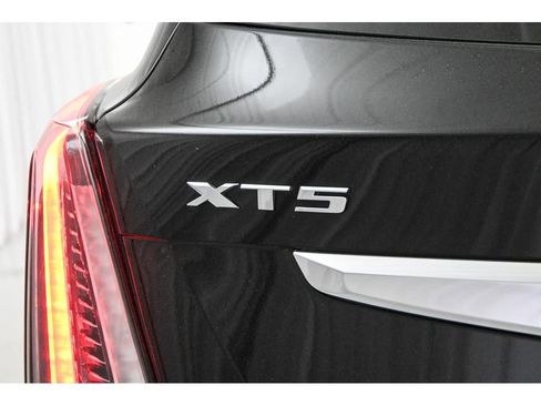 Certified 2023 Cadillac XT5 Sportv AWD/4WD image 46