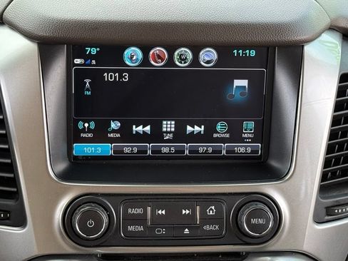 Used 2020 Chevrolet Tahoe LT w/ Luxury Package AWD/4WD image 18
