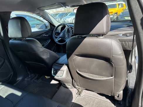 Used 2017 Chevrolet Malibu Premier w/ Premier Sun and Wheel Package image 19