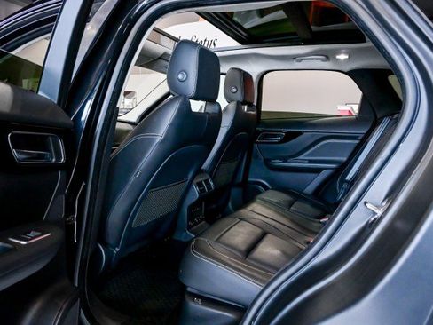 Used 2019 Jaguar F-PACE R-Sport image 18