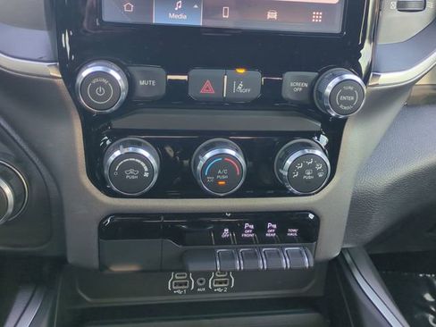 New 2026 RAM 1500 Express image 17