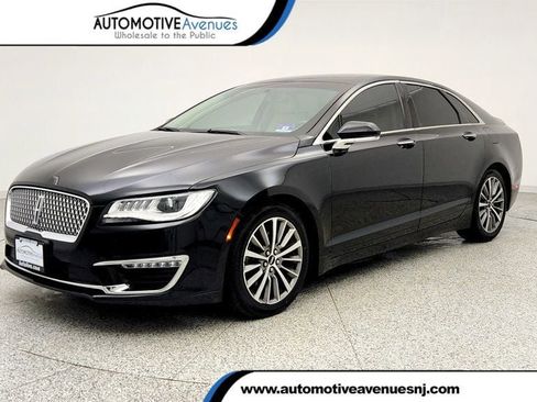 Used 2017 Lincoln MKZ Premiere image 1
