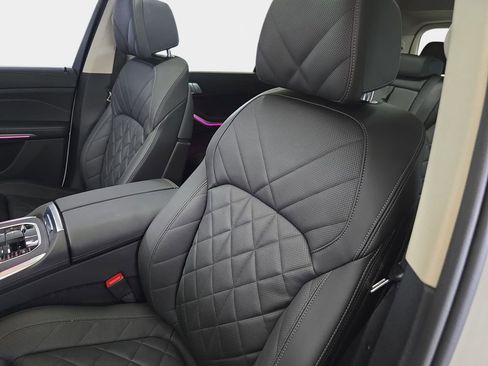 Certified 2024 BMW X7 xDrive40i image 14