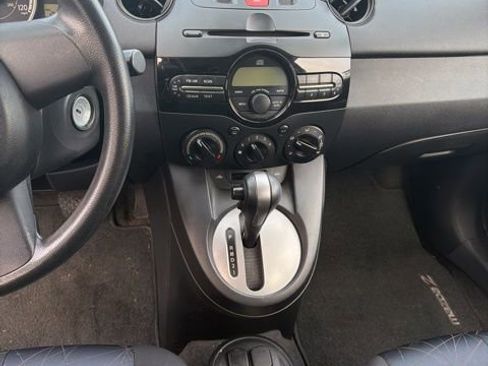 Used 2011 MAZDA MAZDA2 Sport image 5