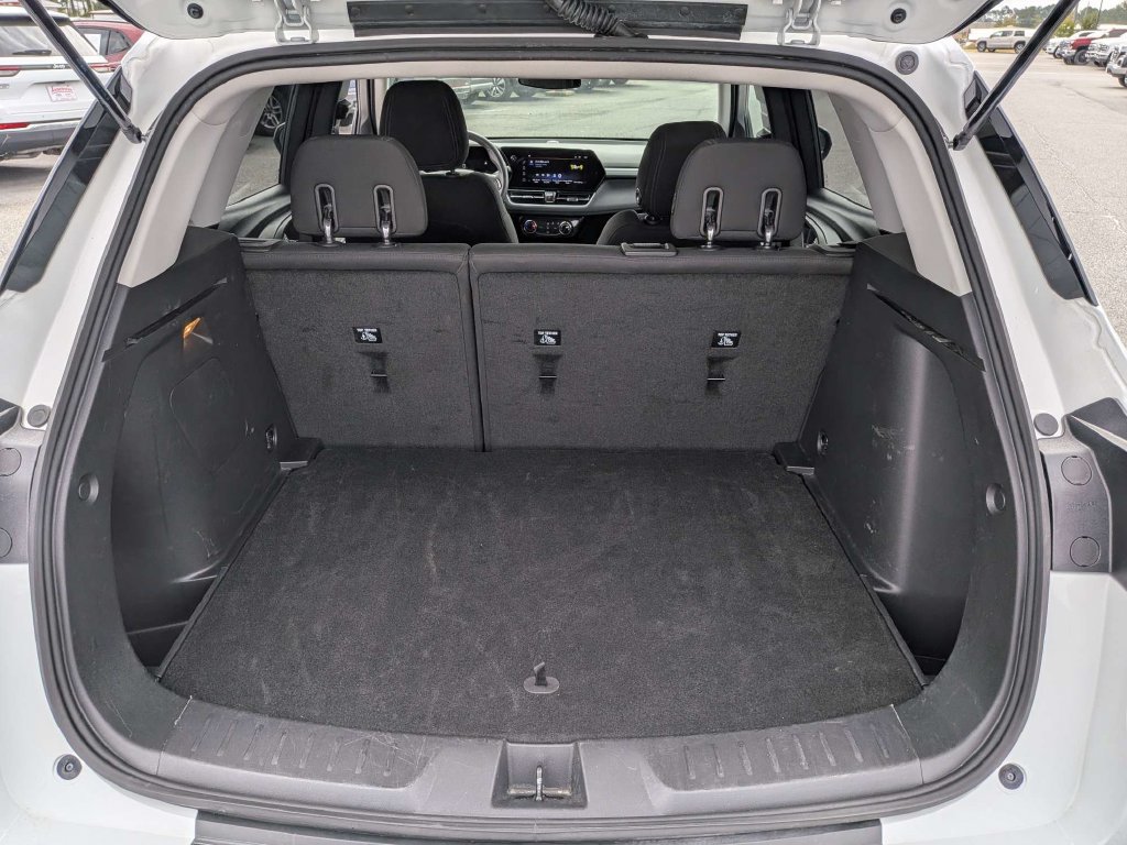 Used 2025 Chevrolet TrailBlazer LT FWD image 15