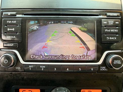 Used 2018 Nissan Frontier SV w/ Value Truck Package AWD/4WD image 14