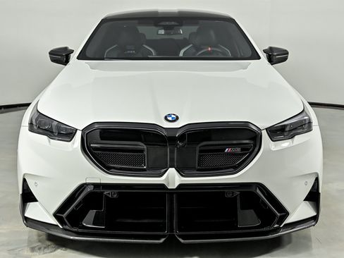 Used 2026 BMW M5 w/ Carbon Package AWD/4WD image 4