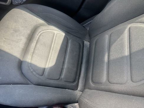 Used 2020 Jeep Renegade Latitude FWD image 3