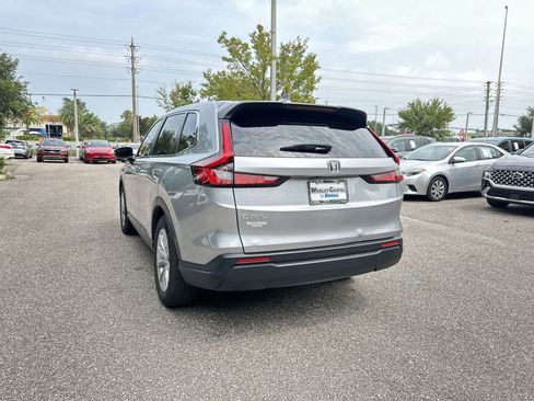 Used 2023 Honda CR-V EX image 4