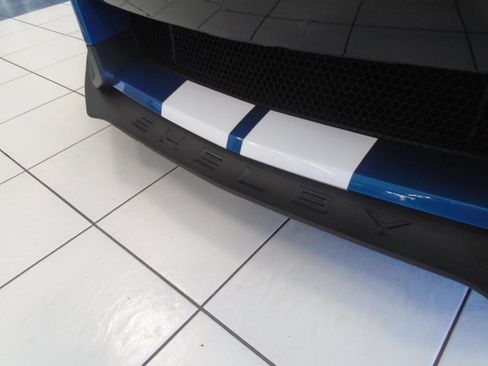 Used 2020 Ford Mustang Shelby GT500 w/ Technology Package image 8