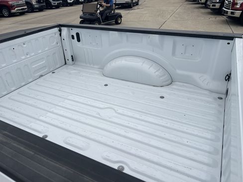 Used 2022 Ford F250 XL w/ STX Appearance Package AWD/4WD image 4