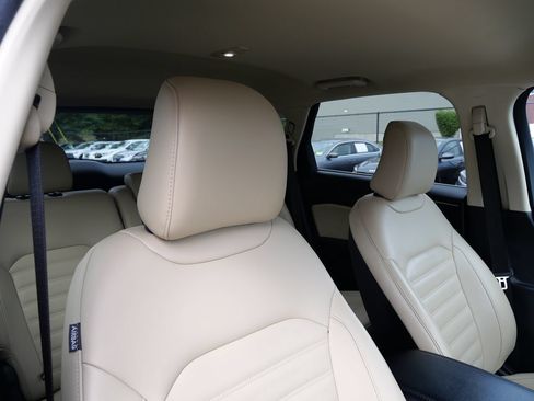 Used 2022 Ford Edge SEL AWD/4WD image 16