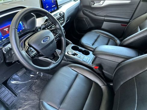 Certified 2022 Ford Escape SEL w/ Technology Package FWD image 9