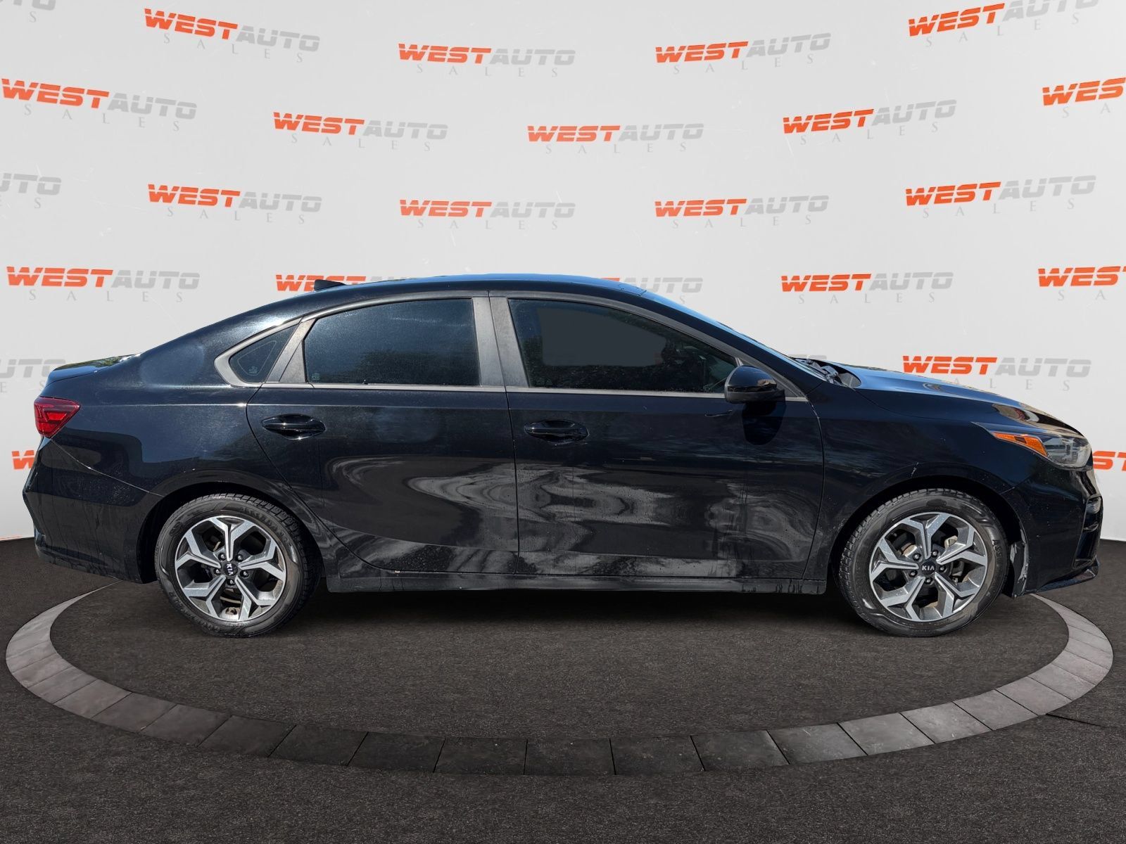 Used 2019 Kia Forte LXS FWD image 6