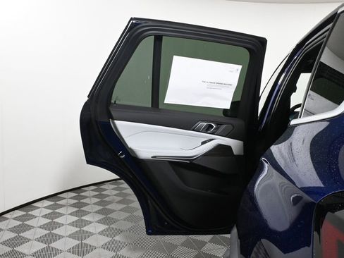 Used 2026 BMW X5 xDrive40i image 32