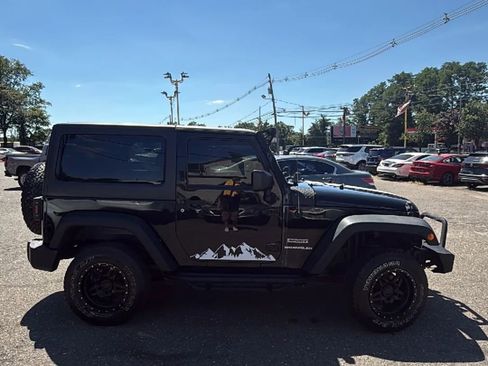 Used 2016 Jeep Wrangler Sport image 5