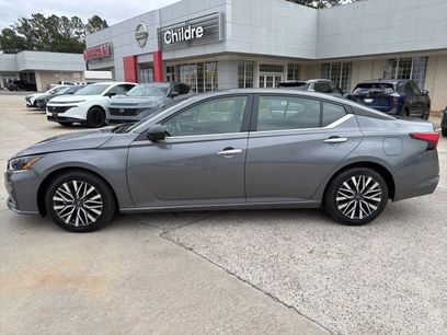 Used 2024 Nissan Altima 2.5 SV