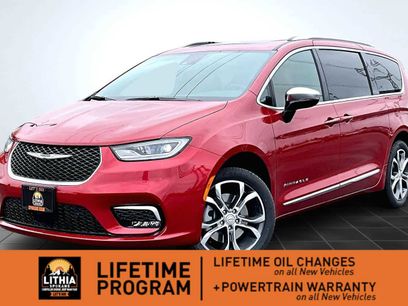 New 2026 Chrysler Pacifica Pinnacle w/ Trailer Tow Group